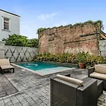 Spacious Loft-Style 3Br Townhouse By Hosteeva