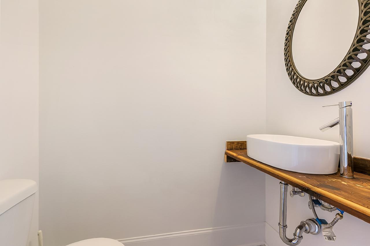 Spacious Loft-style 3br Townhouse By Hosteeva * New Orleans